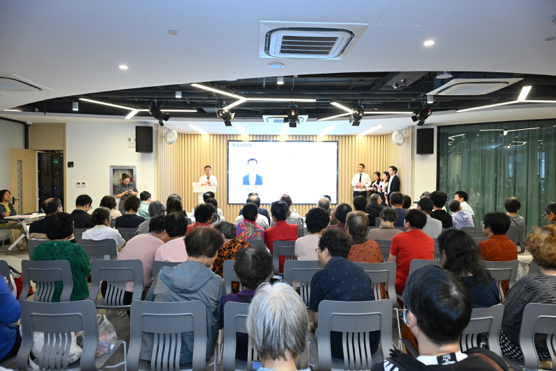 架起彩虹桥，护航健康路——曙光医院专家团队走进黄浦区开展科普活动