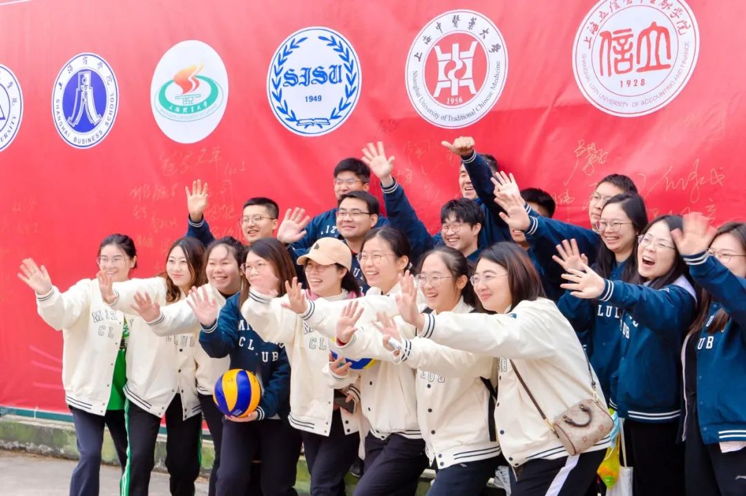 伟德在2023年“上海高校辅导员队伍建设月”系列活动中再获佳绩