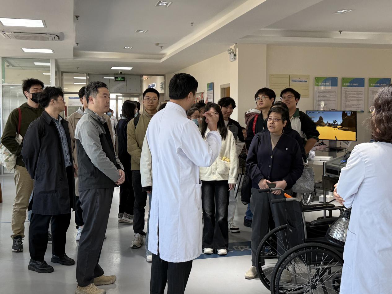 中医学院发挥校友资源，把生涯教育课开进“社区医院”