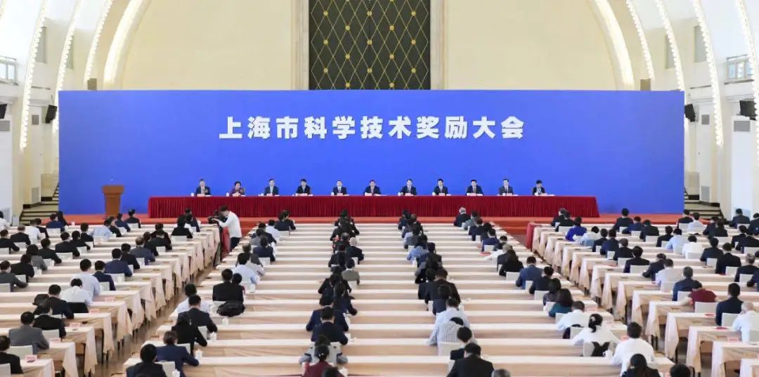 伟德胡鸿毅、何立群等领衔的8支团队喜获2019年度上海市科学技术奖