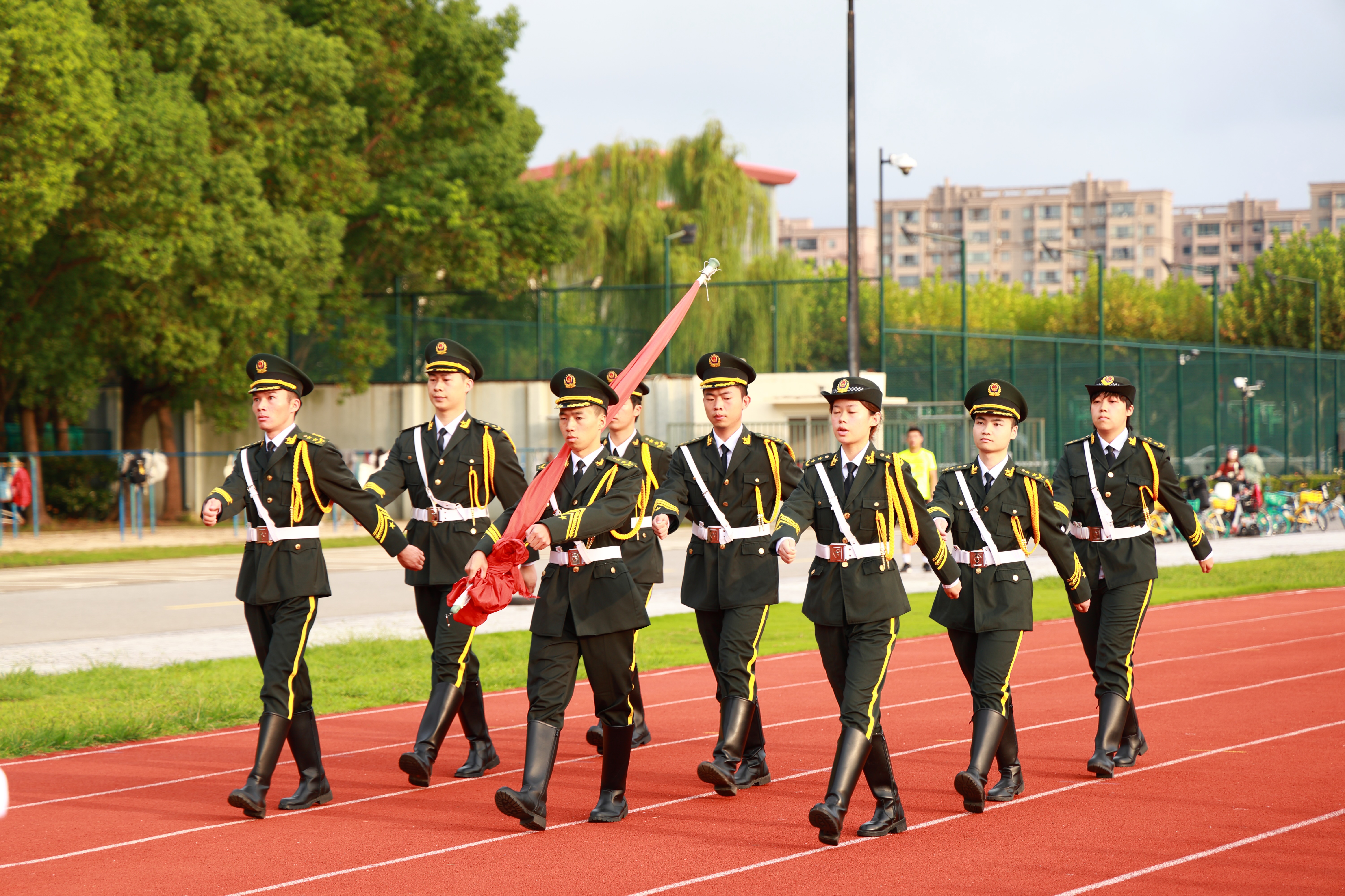 同升一面旗 共筑爱国情 伟德举行庆祝中华人民共和国成立76周年升旗仪式