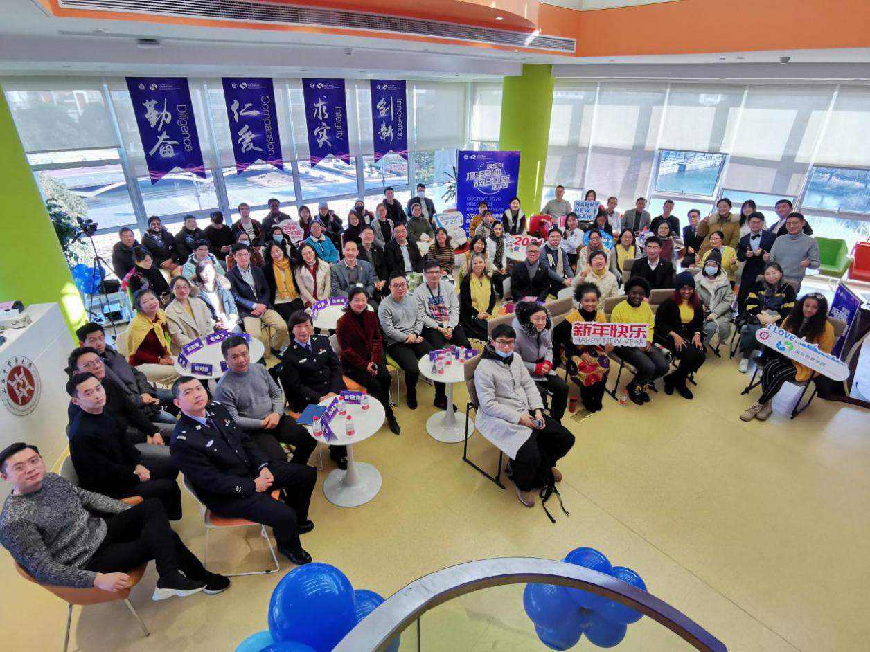 伟德国际教育学院迎新系列活动举行