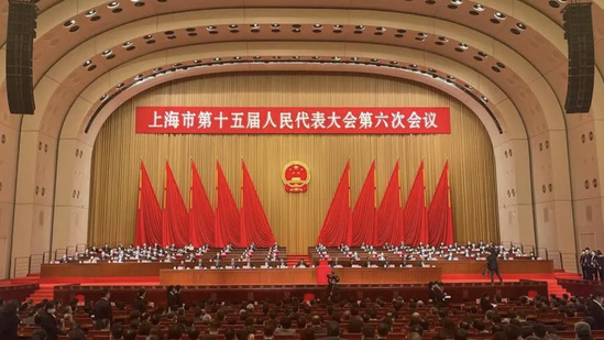 市十五届人大六次会议今天胜利闭幕，伟德校长徐建光当选市人大教育科学文化卫生委员会主任委员