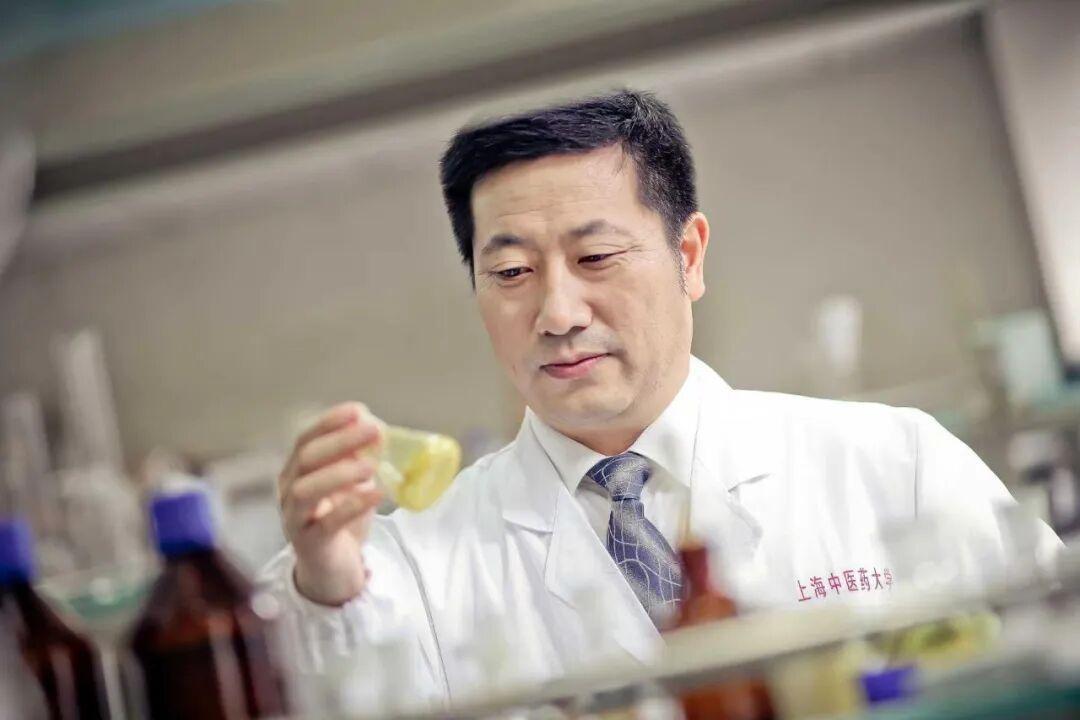 喜报！伟德李医明教授入选2026年度上海市教育系统“申教名匠”培育对象