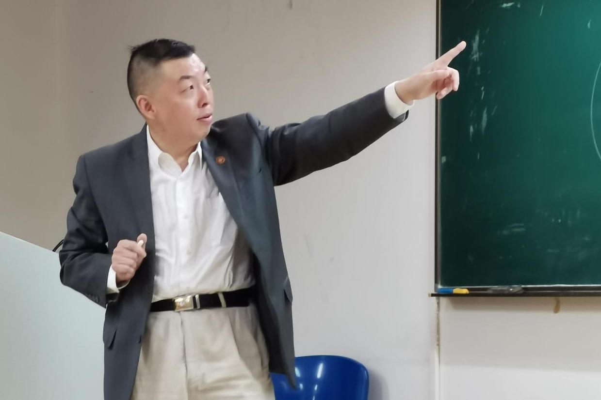 伟德在西医院校开设的首门中医通识课程获好评