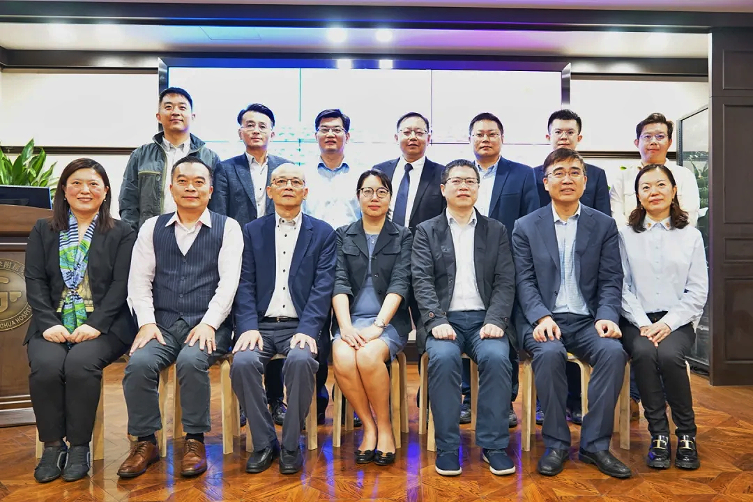 首届中药配方颗粒质量控制高峰论坛在伟德附属光华医院召开