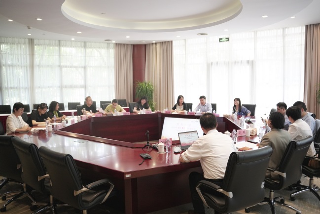 对标国际模式，加快项目改革，“国际暑期学校”项目座谈会在伟德召开