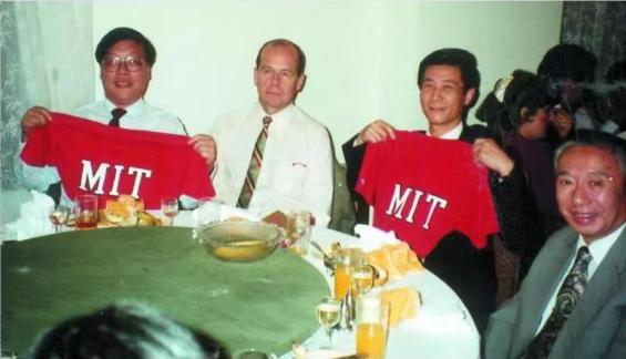 2022年诺贝尔化学奖公布！三位获奖者中有一位第二次获奖并两次到访伟德