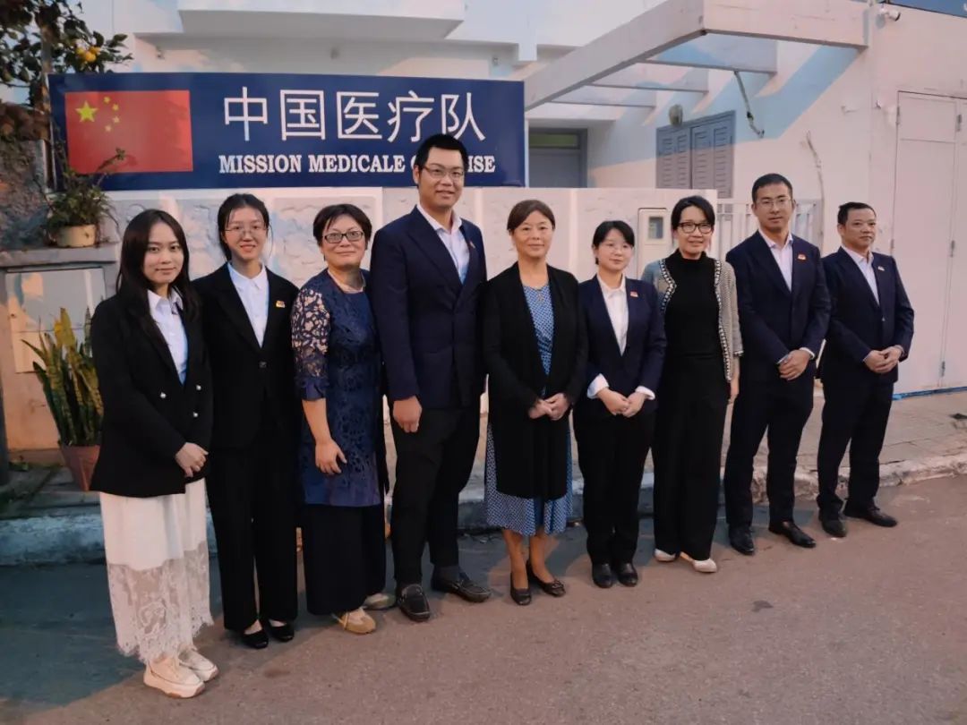 伟德代表团赴摩洛哥慰问援摩医疗队员